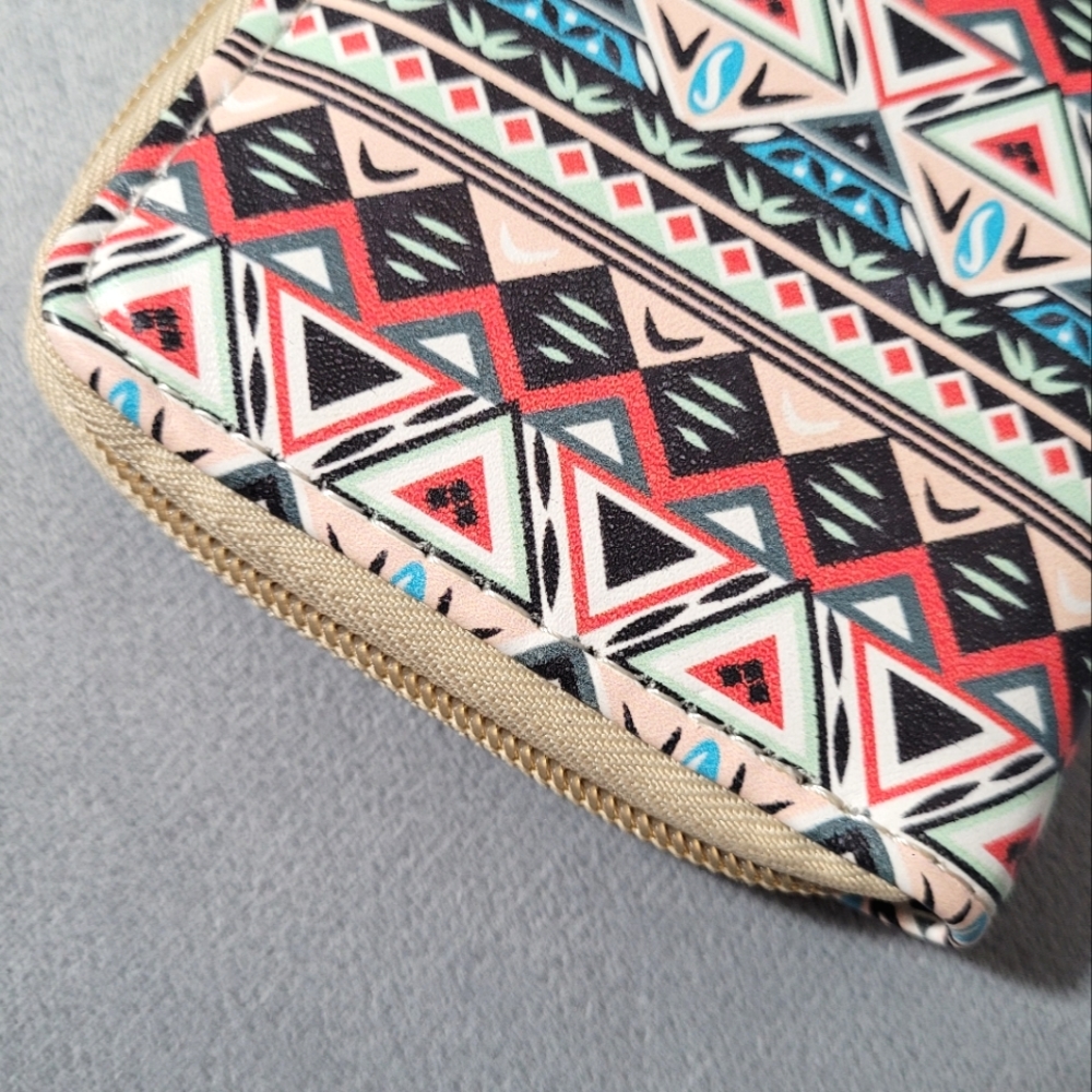 Patterned Zip-Around Wallet - Picture 11 of 15